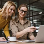 What makes topic selection so difficult for law and MBA students?